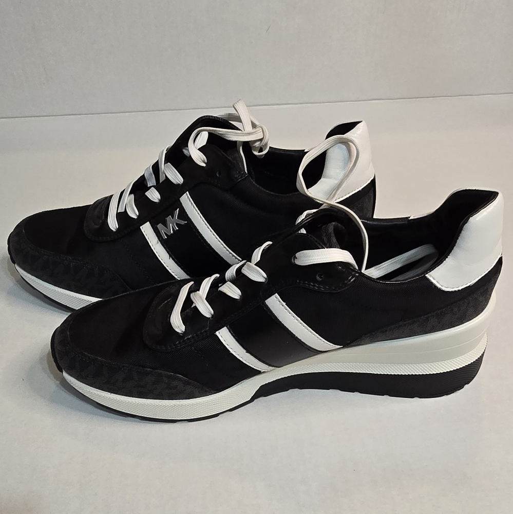 Michael Kors Designer Shoes Metal Ended Strings Metal Logo On Side Of Each Shoe